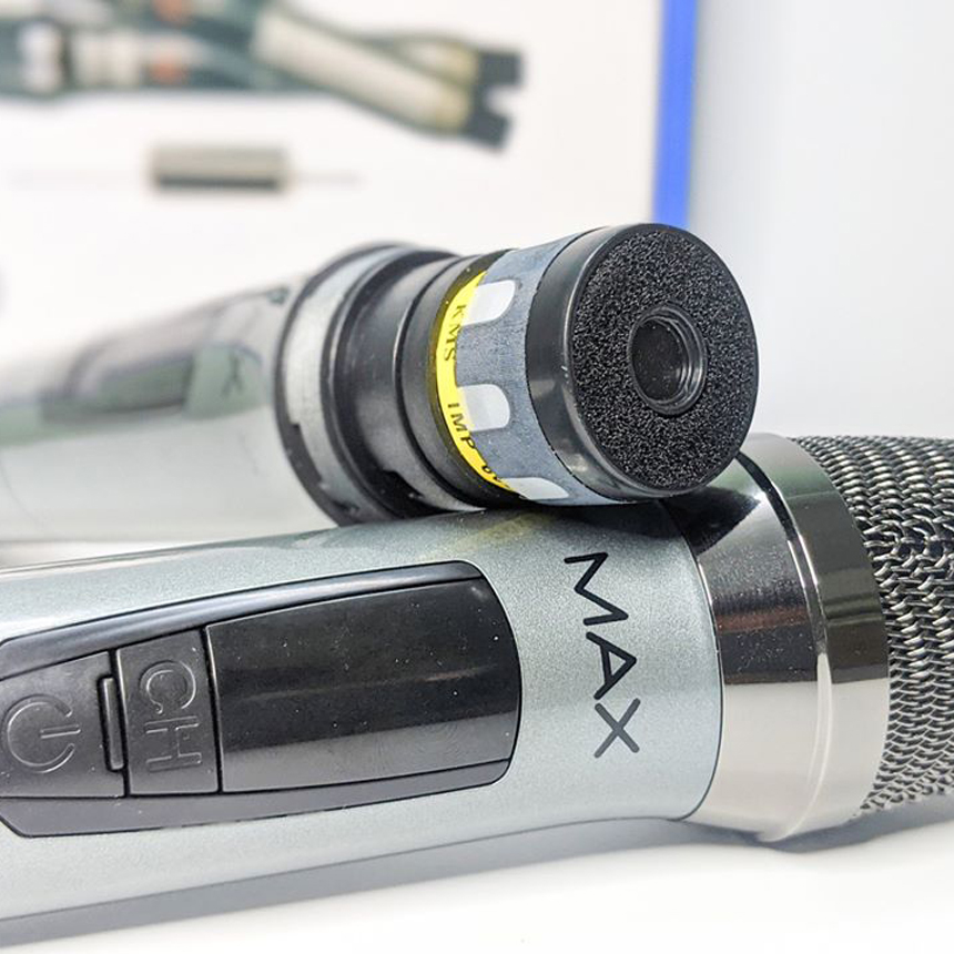 [HCM](Siêu Phẩm Micro Không Dây) Micro Không Dây Micro Karaoke không dây đa năng Max 19 Micro Siêu Hút Âm Siêu Chống Hú Mic Không Dây Đa Năng Cao Cấp Thiết Kế Nhỏ Gọn Hiện Thị Màn Hình LCD Tần Số UHF Mic Không Dây Max 39 BH Toàn Quốc