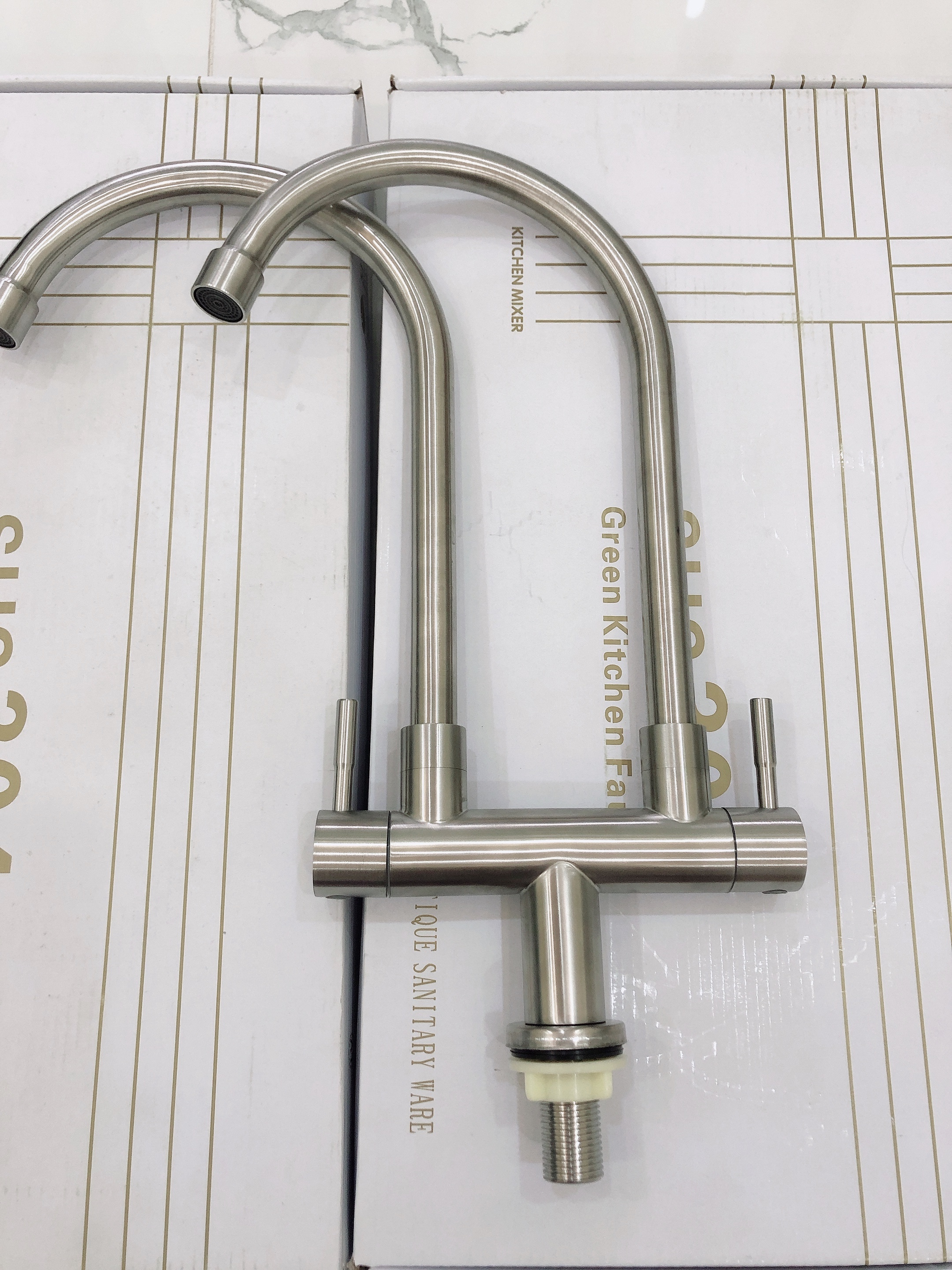 VÒI RỬA CHÉN LẠNH ĐÔI C1000-(Ống phi 18 inox 304 cao cấp)