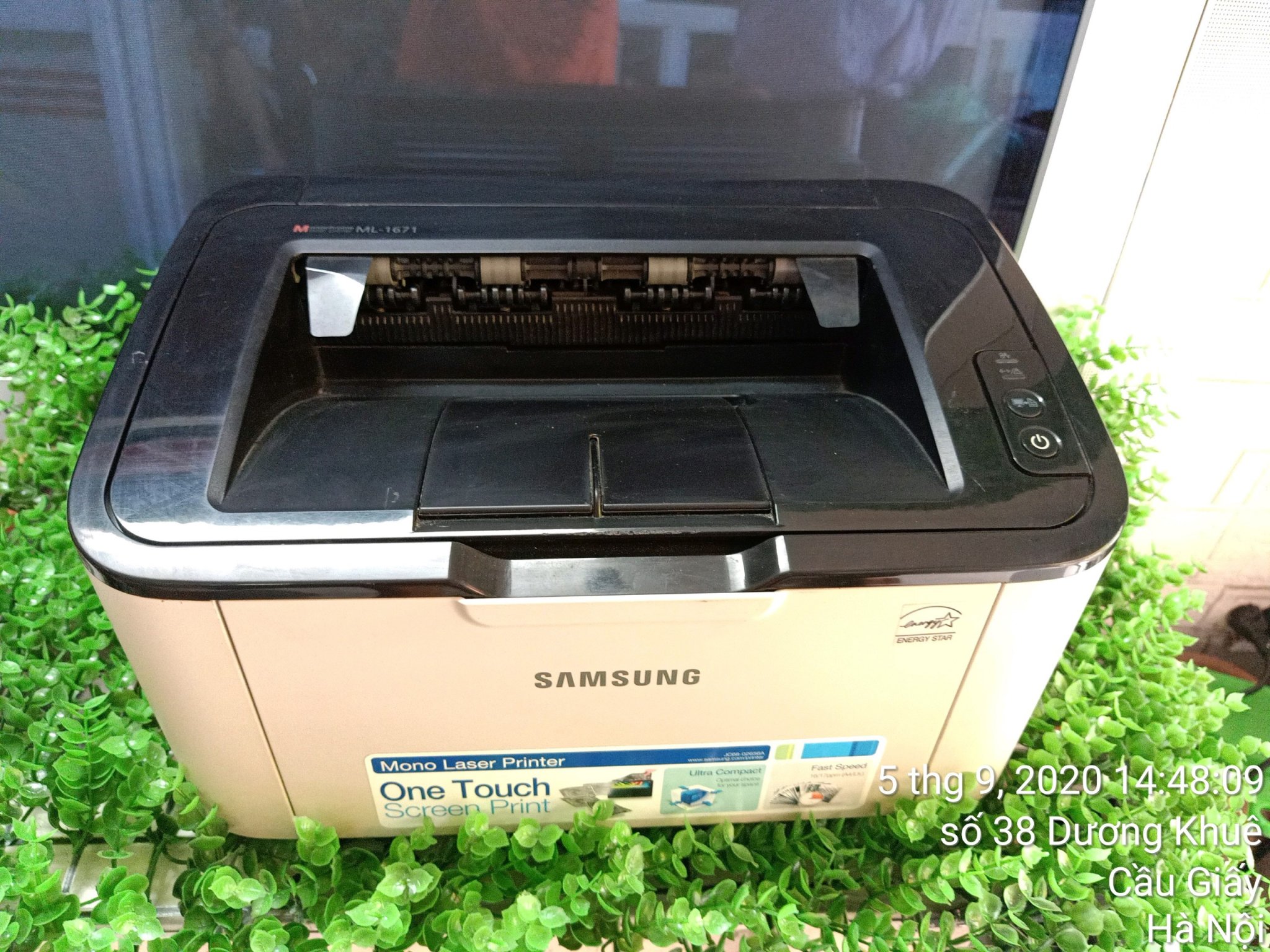 Máy in Laser đen trắng Samsung ML-1671 ( Kèm hộp mực , dây nguồn , dây USB mới )
