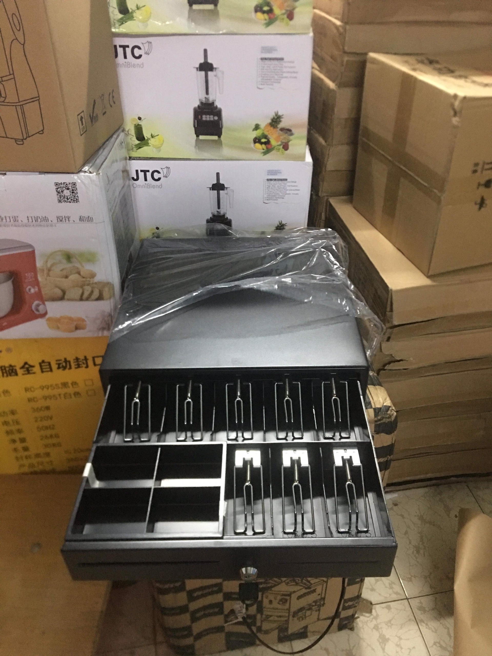 Két đựng tiền thu ngân  8 ngăn kẹp