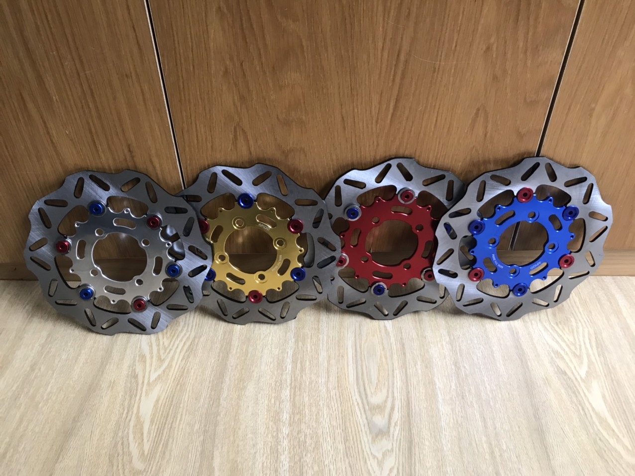 ĐĨA KIỂU LÒNG MÀU RSX BLADE FUTURE WAVE AIRBLADE  SIRIUS EXCITER 135