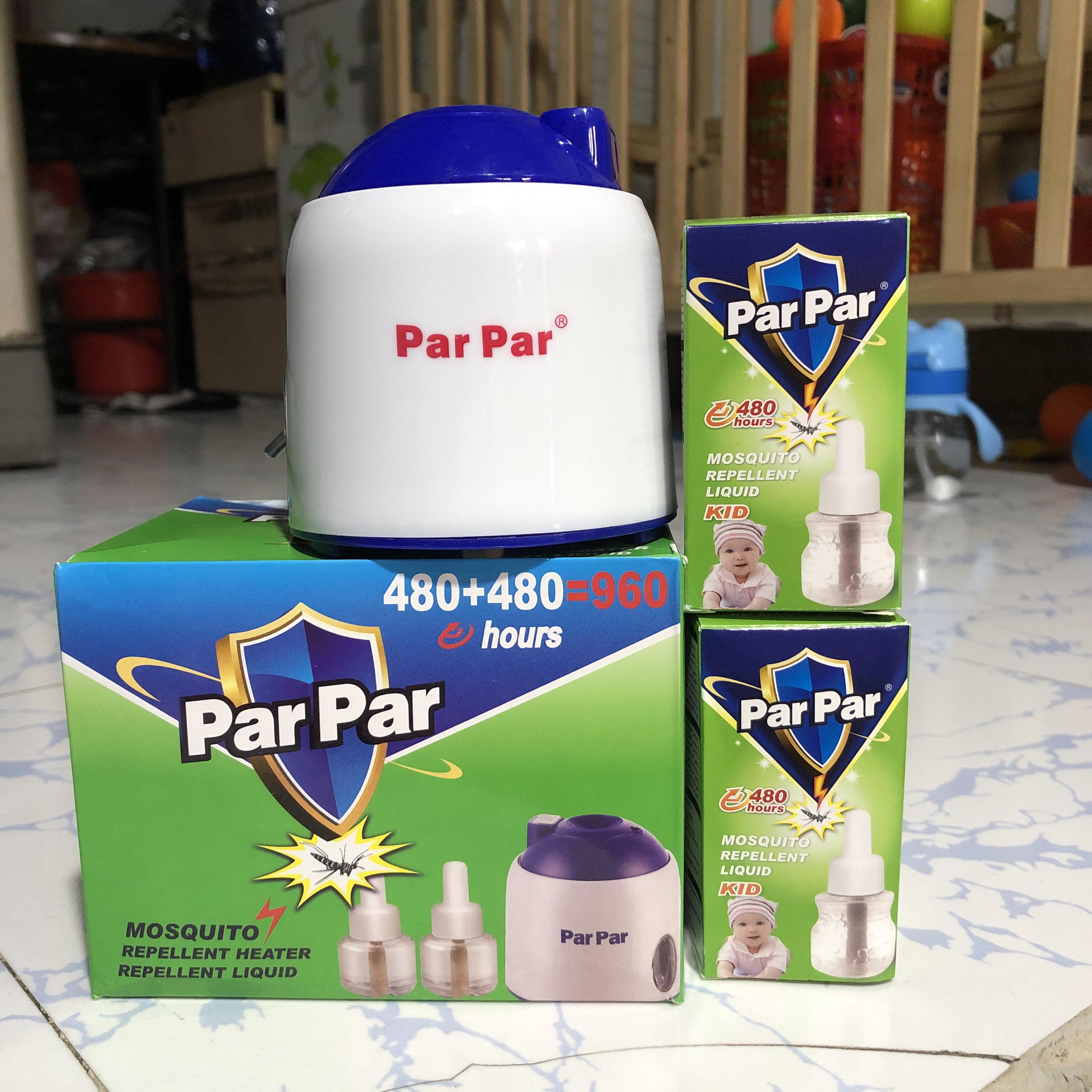 Máy Xông Tinh Dầu Đuổi Muỗi Par Par 960 Giờ - (1 Máy và 2 Chai Tinh Dầu 480h)