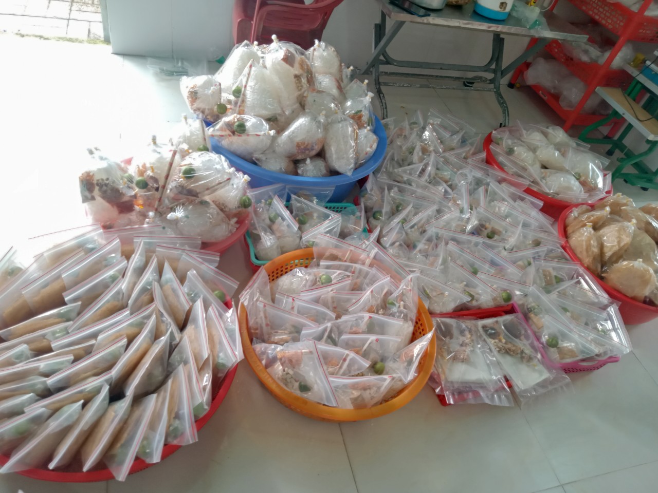 Bánh Tráng  Trộn Tỏi Tắc