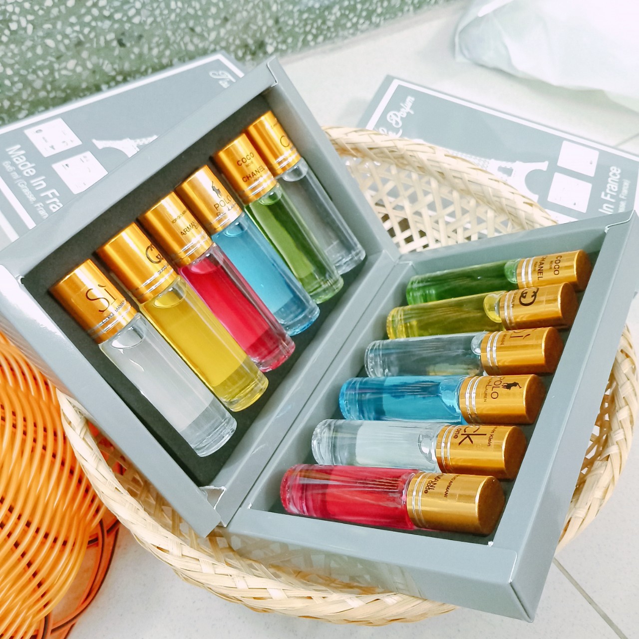NƯỚC HOA THÁP 6 CHAI DẠNG LĂN THƠM CỰC LÂU
