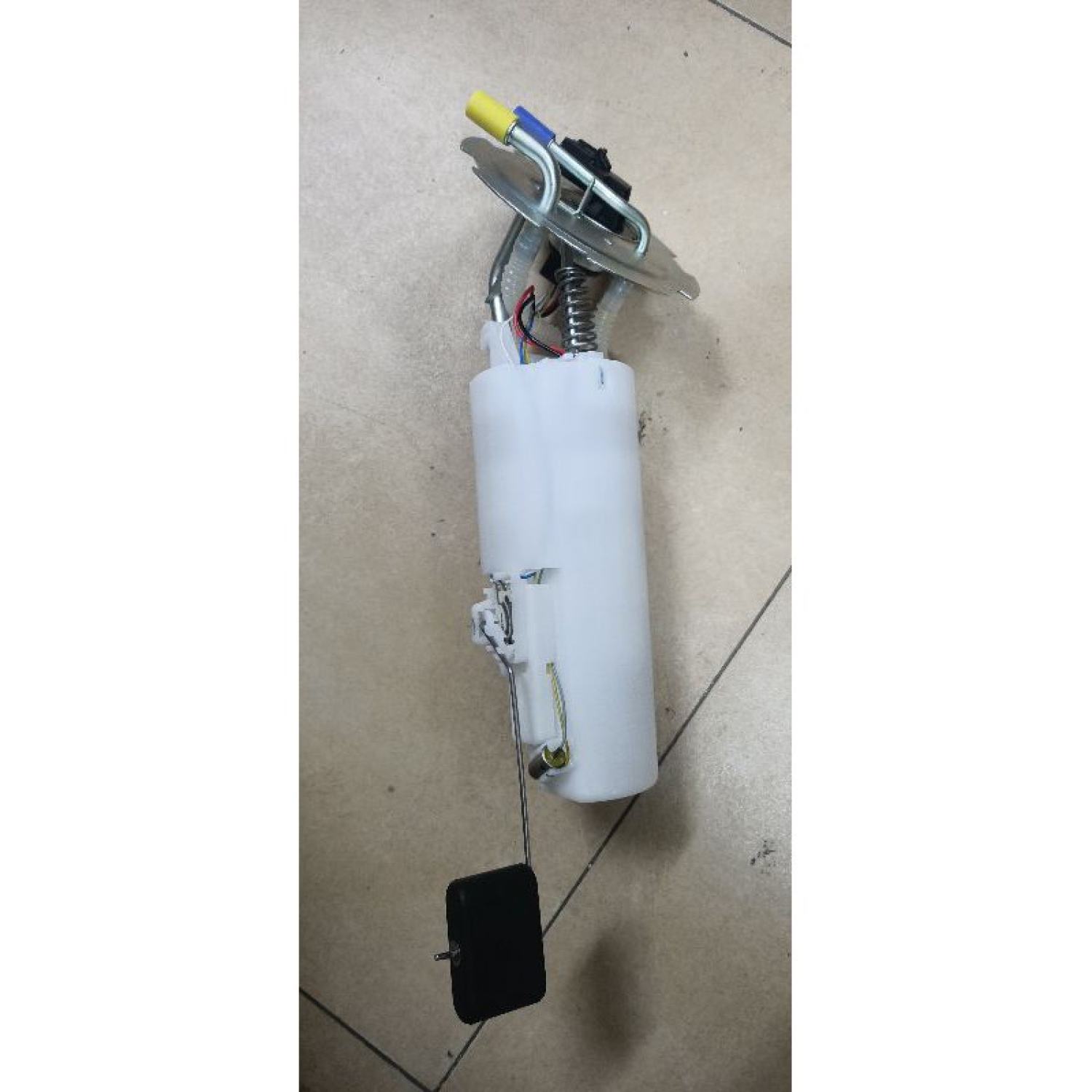 Bơm xăng Daewoo Nubira,Lanos Oem:95224502