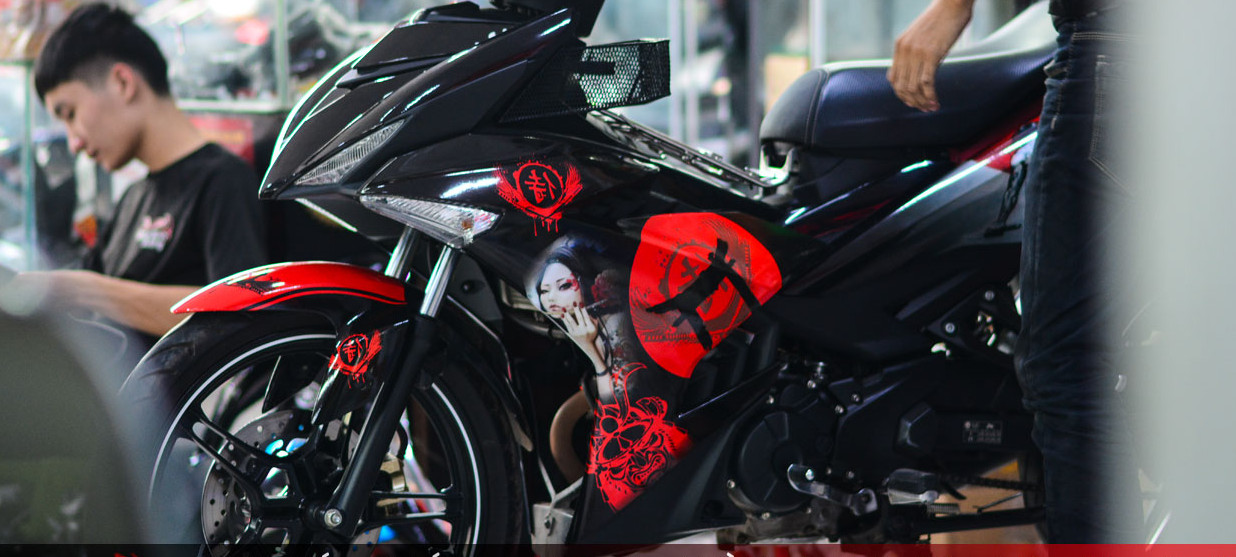 tem TRÙM xe exciter 150 samurai đỏ đen - Tem TRÙM xe máy exciter 150 làm theo yêu cầu - tem TRÙM xe exciter 150 đẹp rẻ chất