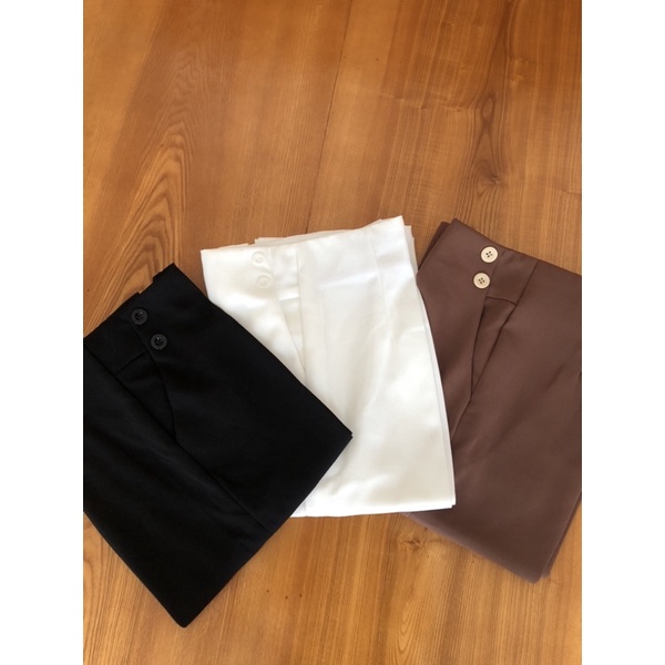 Quần baggy lưng cao cạp liền khoá sau lưng