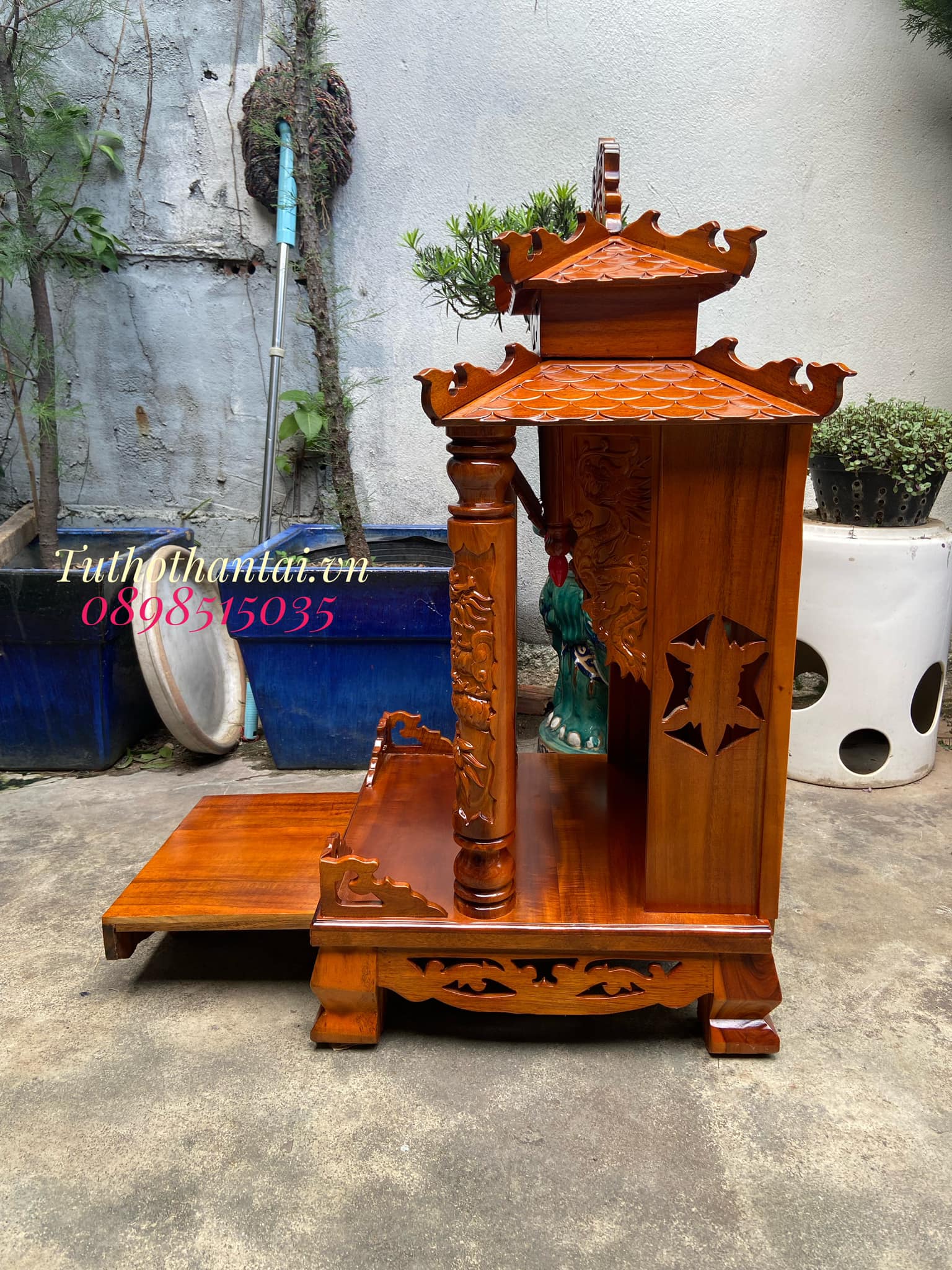 Bàn thờ thần tài mái ngói 50 x 90cm - gỗ Tràm