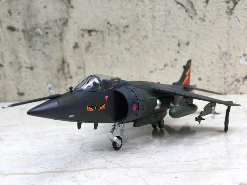 [HCM]Máy bay Tiêm kích  BAE Sea Harrier II 1/72