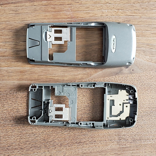 Sườn Nokia 2300