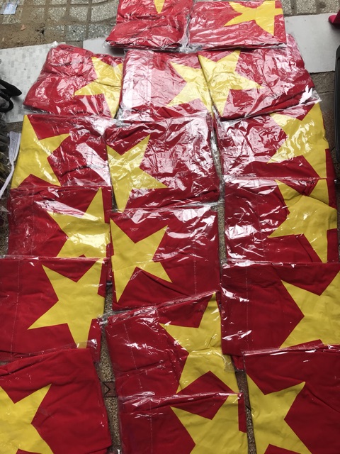 [HCM]ÁO CỜ ĐỎ DAO VÀNG