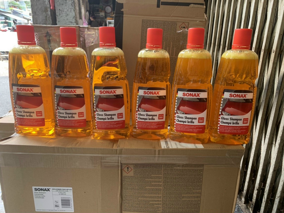 Dung dịch xà bông rửa xe sonax
