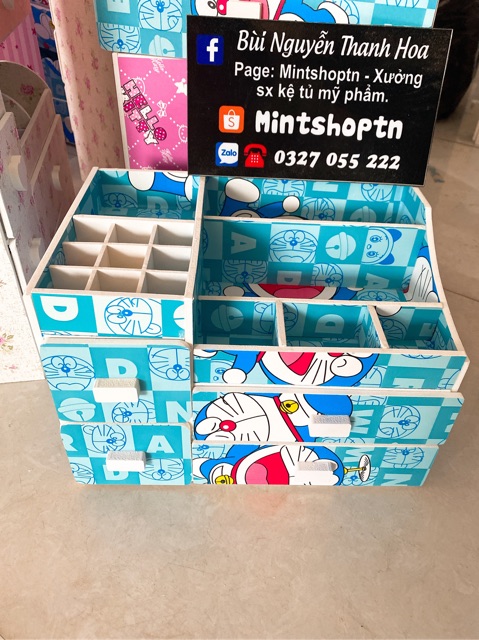 Kệ mỹ phẩm 3 tầng 4 hộc doremon
