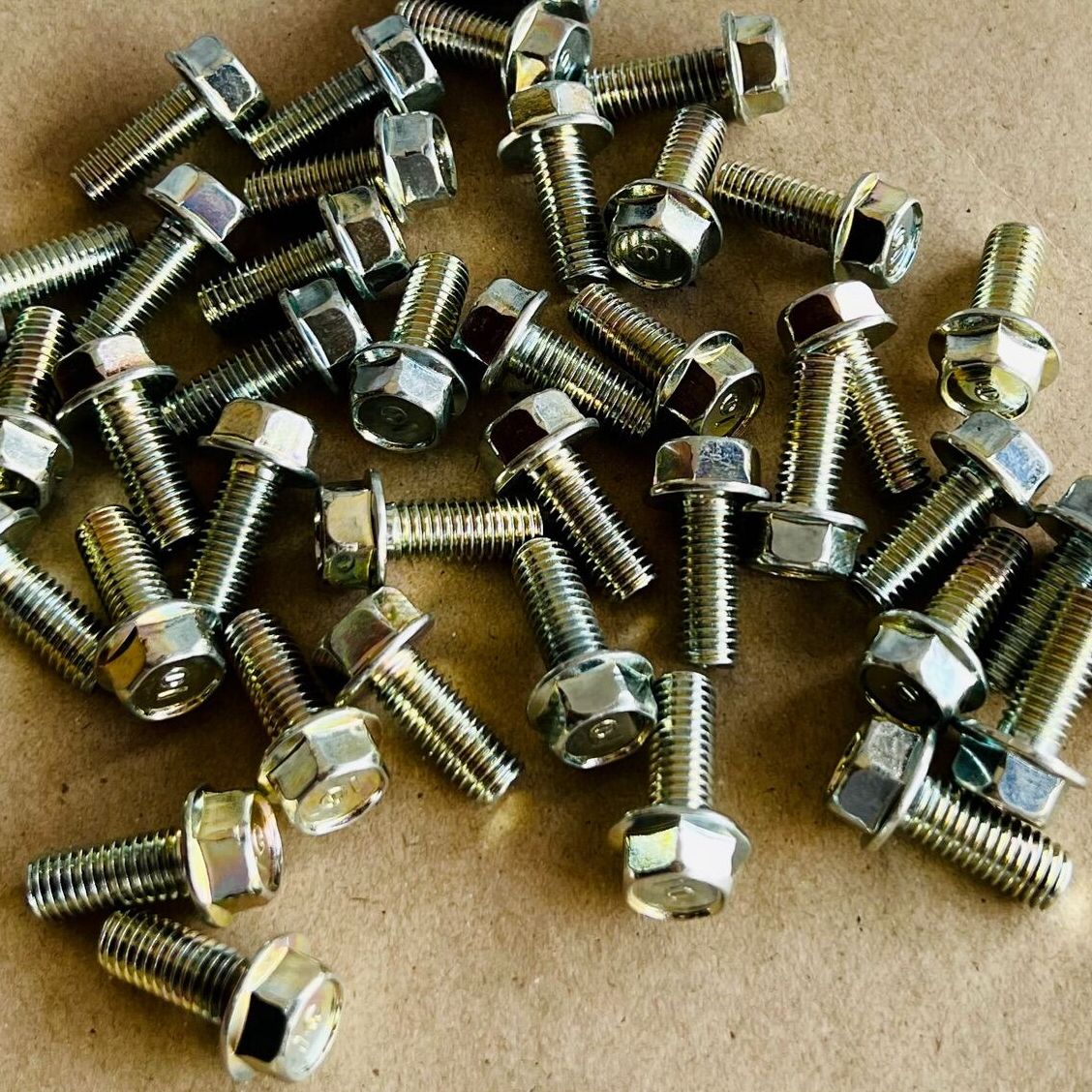 Ốc 8 li 2 phân đầu số 10 (XB6.5)
