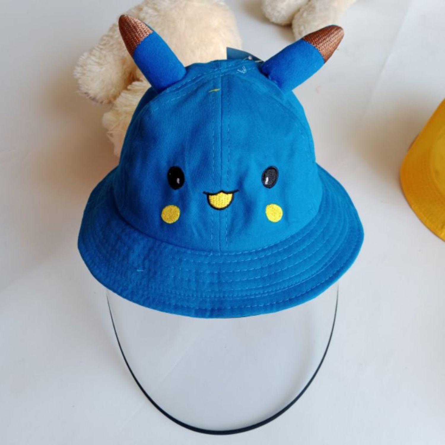 Nón chống dịch bắn, cản bụi Bé PiKaChu đeo kính cho bé