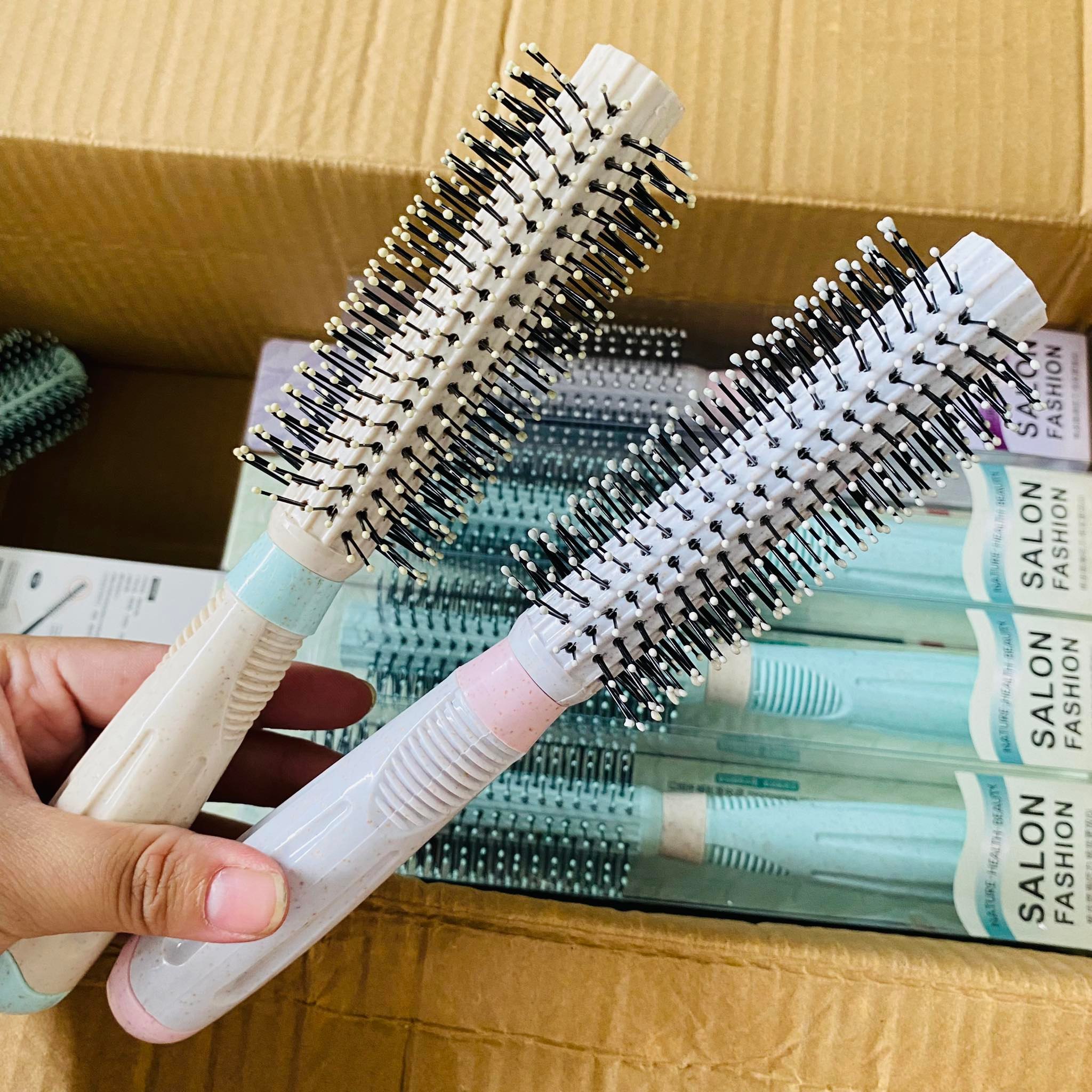 Lược cuốn tròn chải tóc đa năng Salon nhiều màu