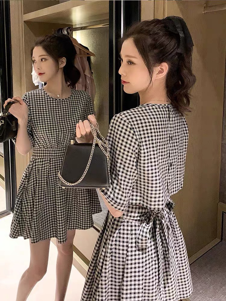 ĐẦM CARO NỮ PHỐI NÚT LƯNG SIÊU SANG CHẢNH