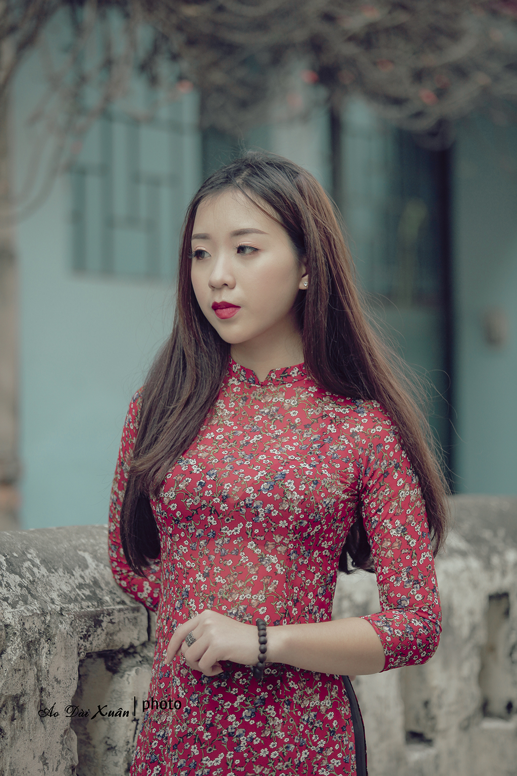 Áo dài đỏ hoa nhí vải voan 180412