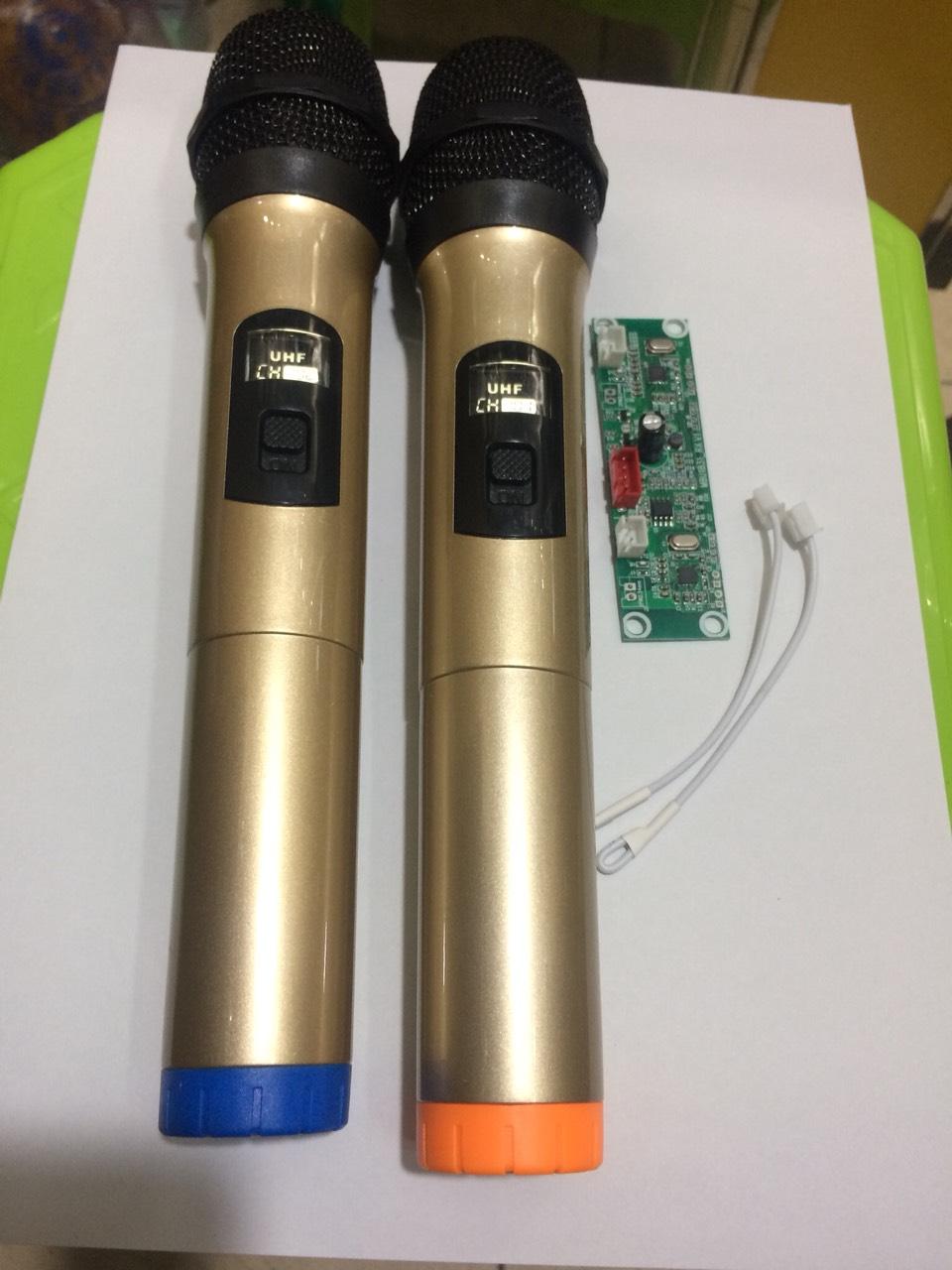Micro loa kéo sóng UHF giá rẻ