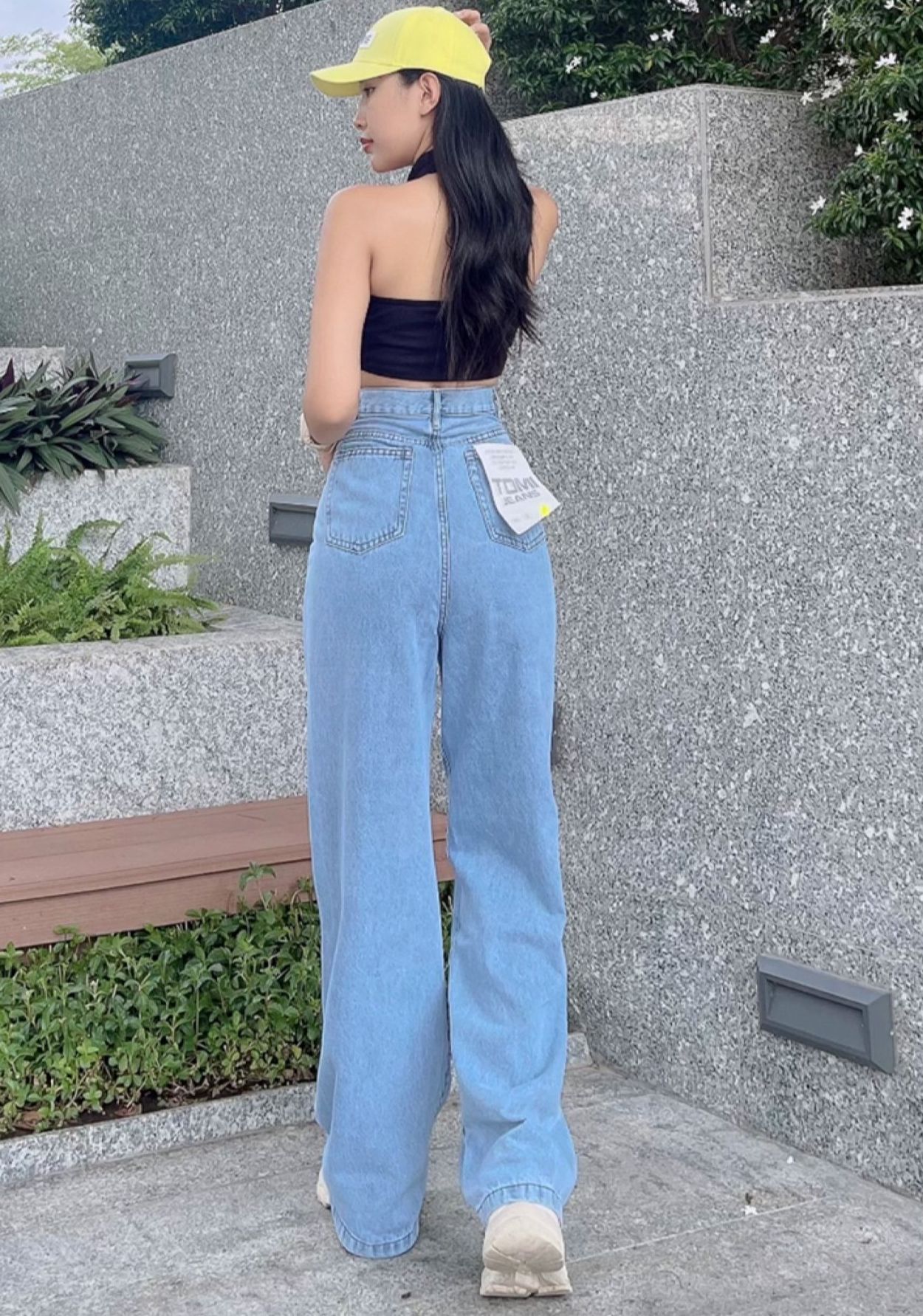QUẦN JEANS ỐNG RỘNG NỮ LƯNG CAO 2 TÚI VUÔNG TRƯỚC LAI CUỐN MÀU XANH NHAT, ĐẬM CAO CẤP LOTI NGHỆ THUẬT THỜI TRANG