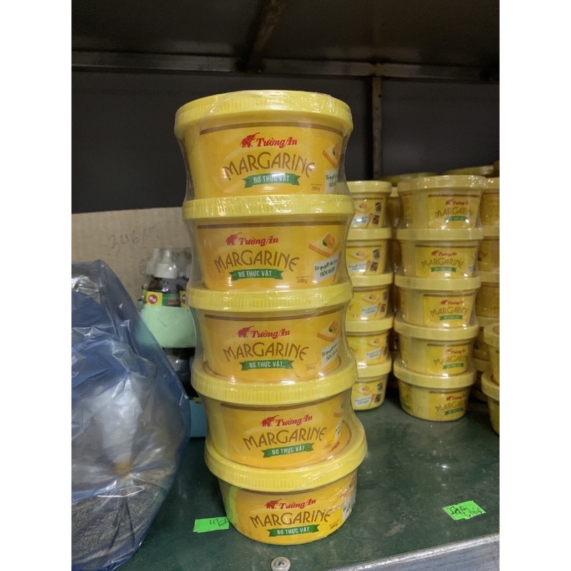 Bơ thực vật Tường An hộp 200g