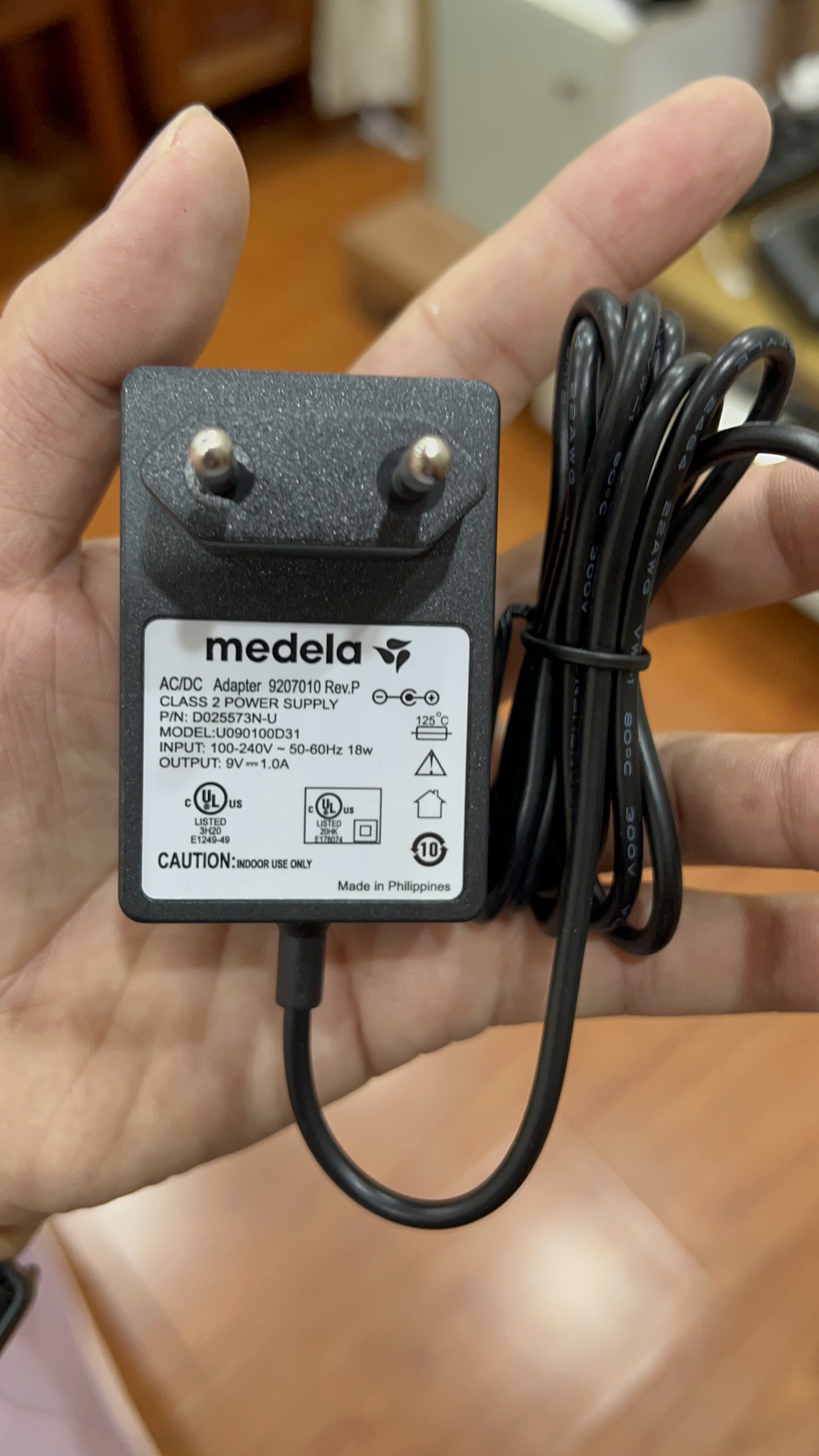 sạc 9v cho máy hút sữa Medela Pump