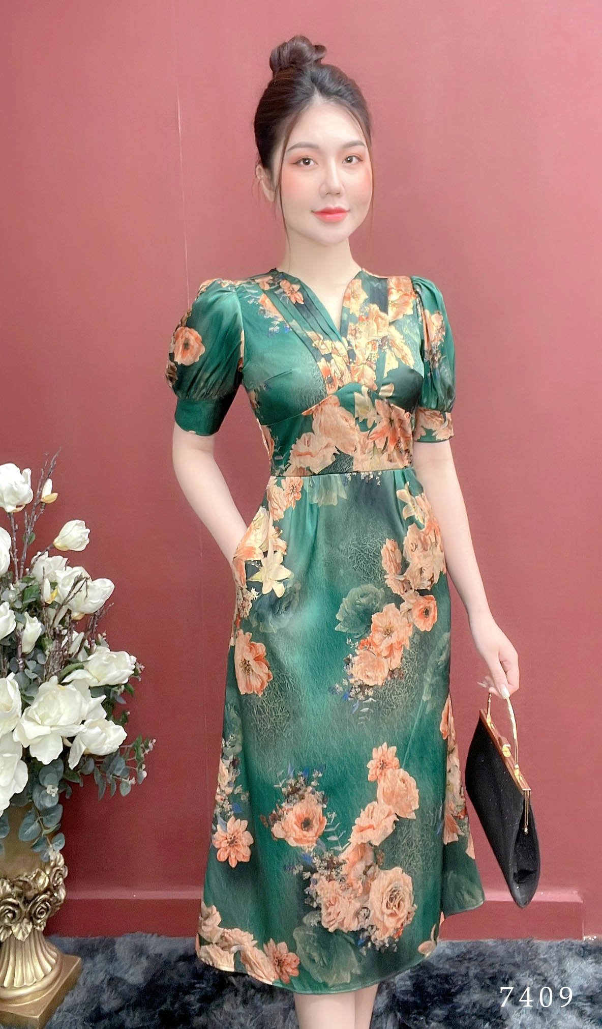 Đầm EMY EM7409 Xoè Hoa Xanh