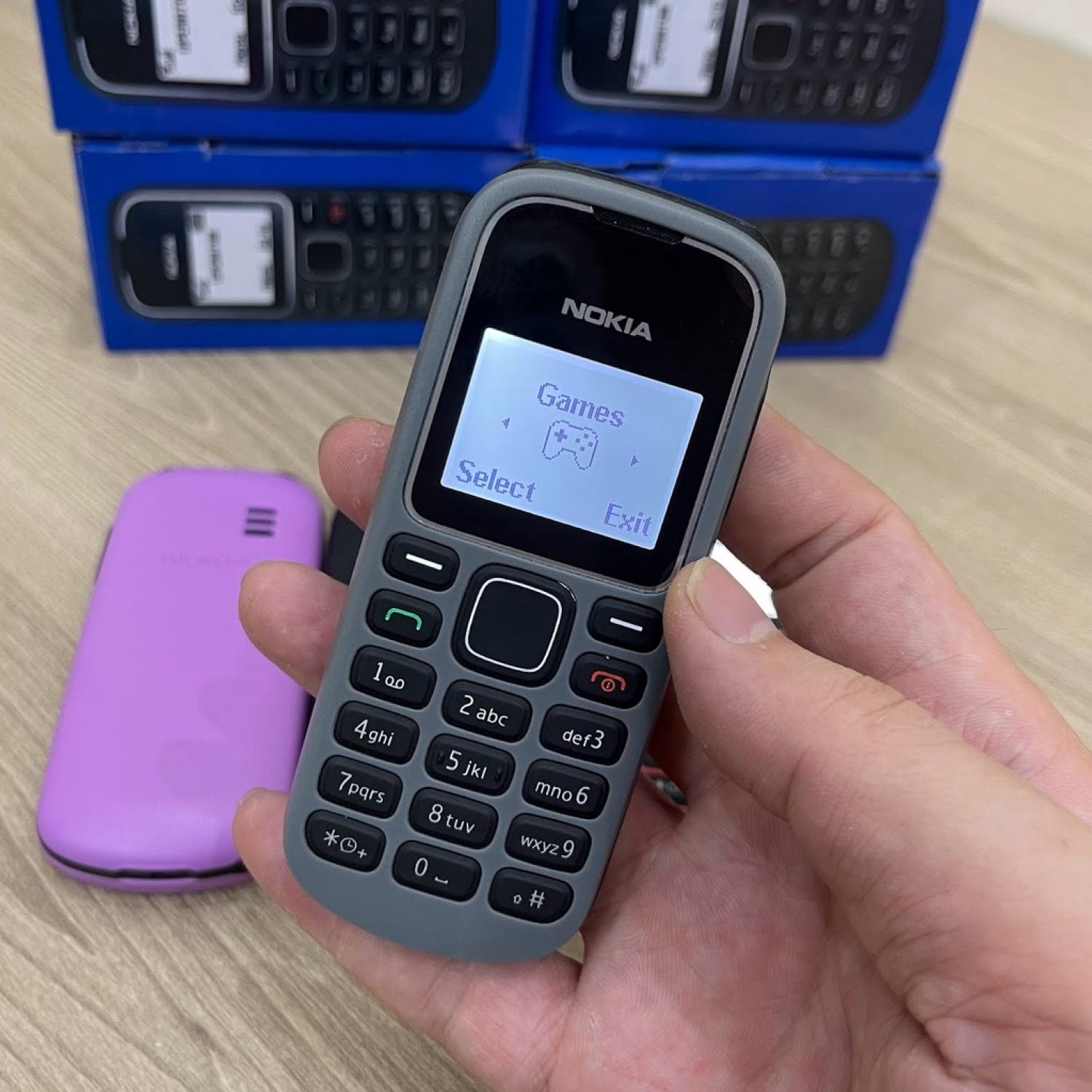 Điện thoại Nokia 1280 FullBox - Có đủ pin và sạc