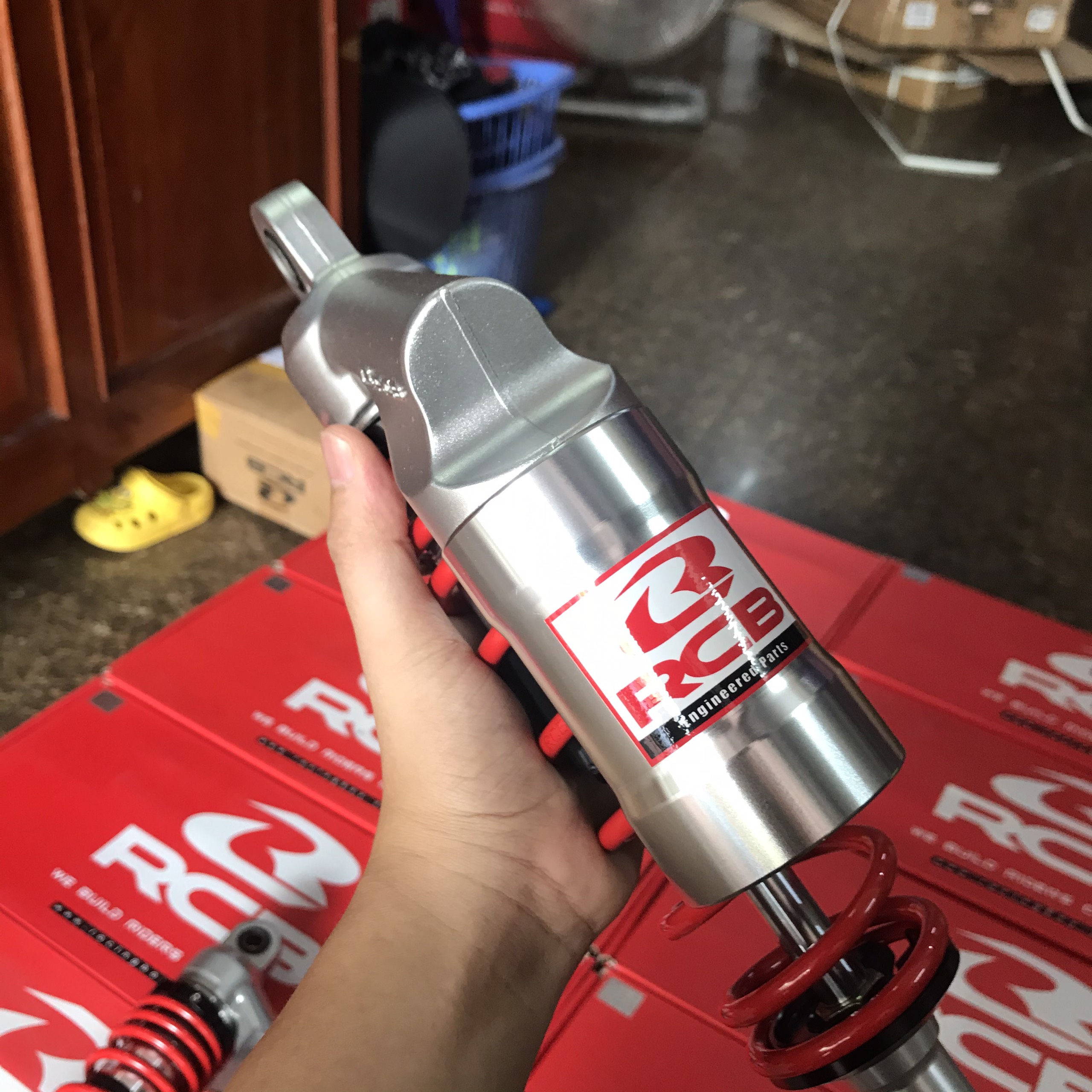 Giảm sóc sau RCB EB2 gắn Air Blade Đỏ