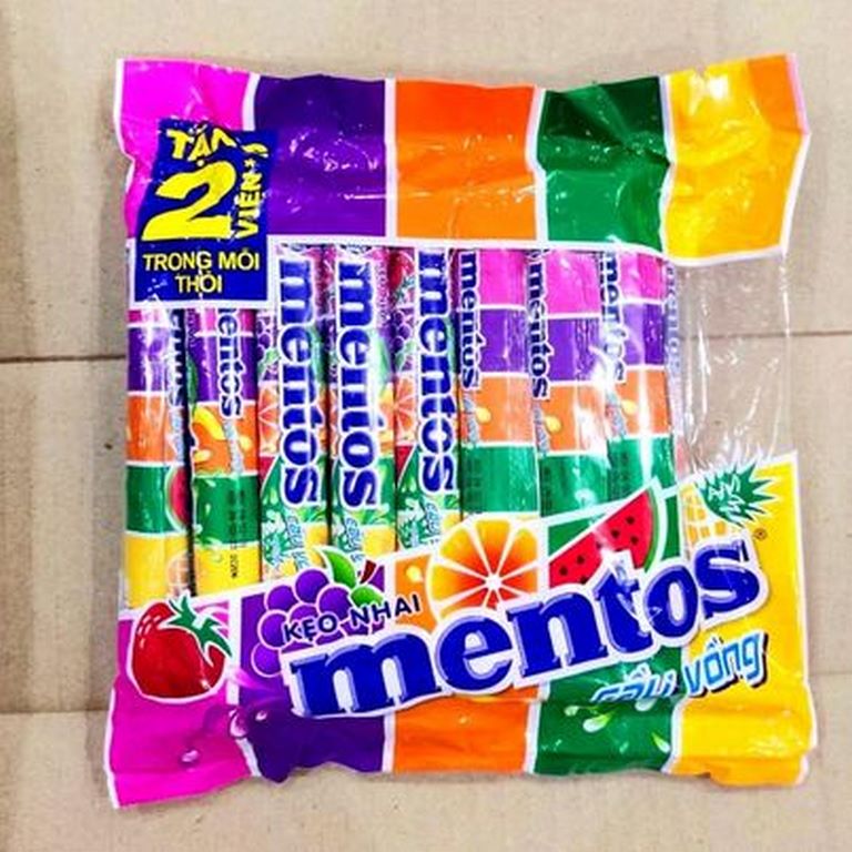 Kẹo mentos cầu vồng dạng cây - siêu ngon 1 cây