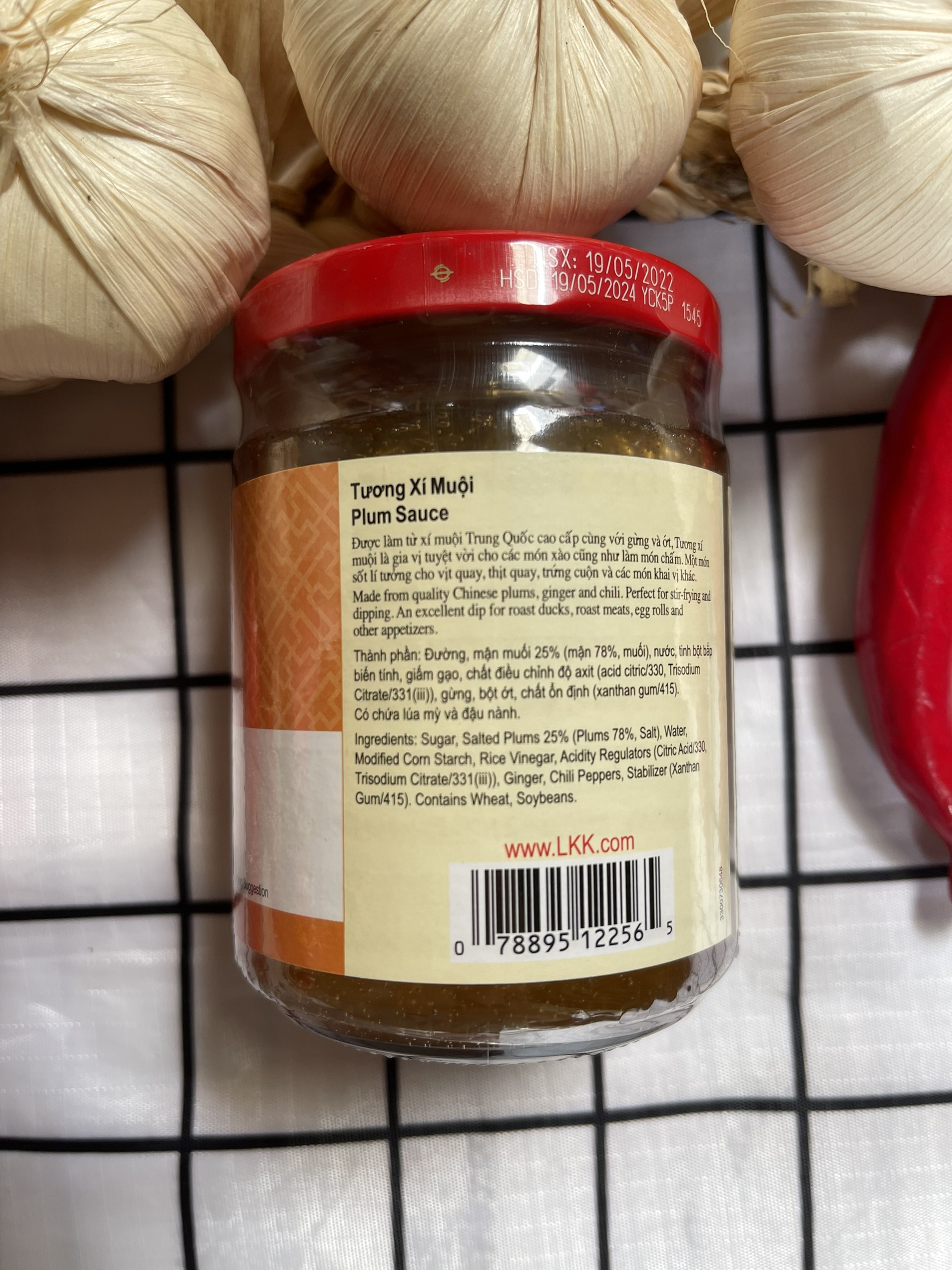 TƯƠNG XÍ MUỘI LEE KUM KEE 226GRAM