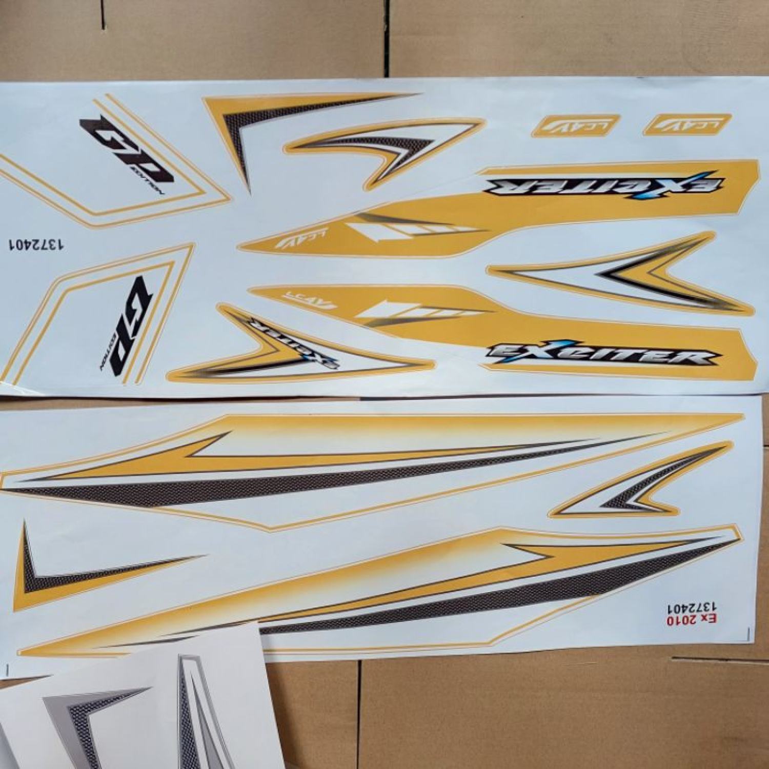 Bộ tem dán xe EXCITER 2008-2010 màu vàng GP