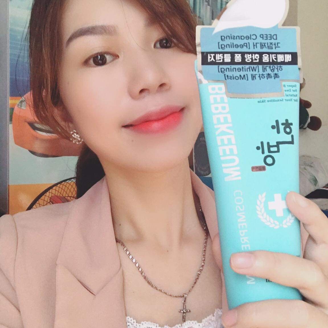 Sữa rửa mặt trắng da và ngừa mụn BEBEKEEUM 240ml