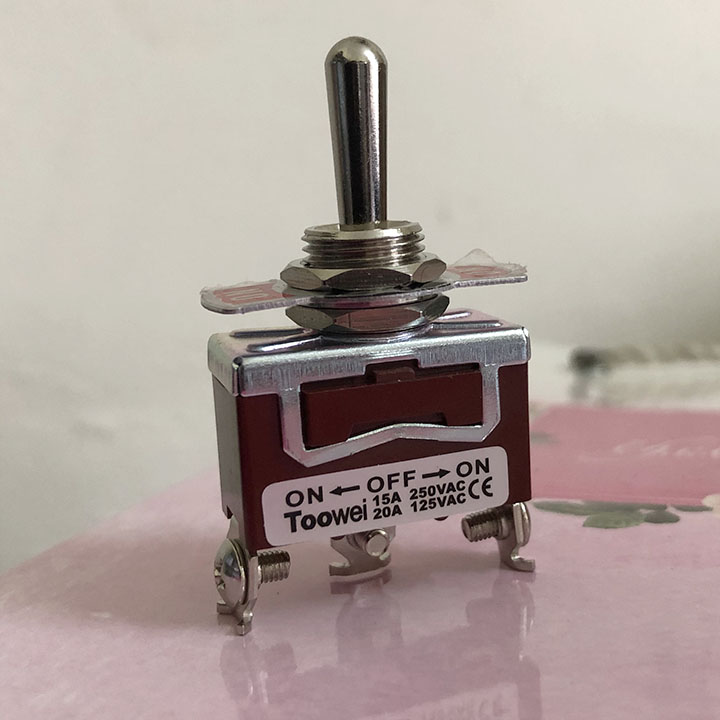 Công tắc gạt 3 chân 15-20A