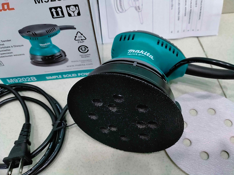 [HCM]Máy chà nhám quỹ đạo tròn 240W Makita M9202B - Chính Hãng