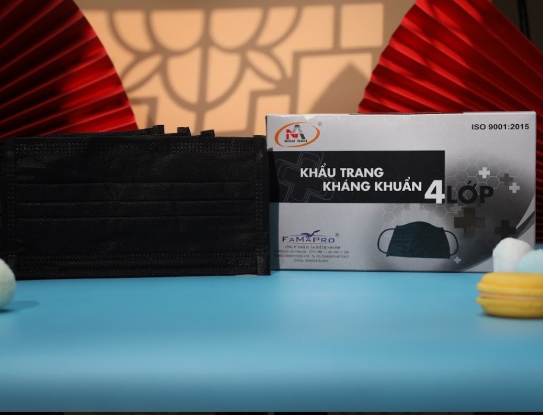 Khẩu trang y tế 4 lớp famapro hộp 50 cái - ktyt