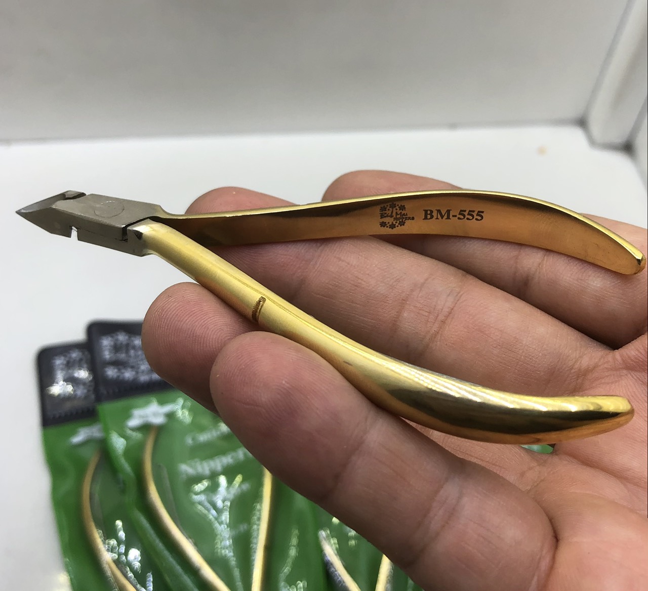 Kềm cắt da mũi dài BM-555 Nail Store