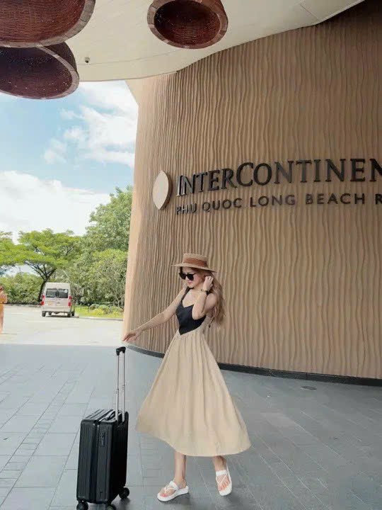 Đầm Xòe Hai Dây Buộc Nơ Vai Có Mút