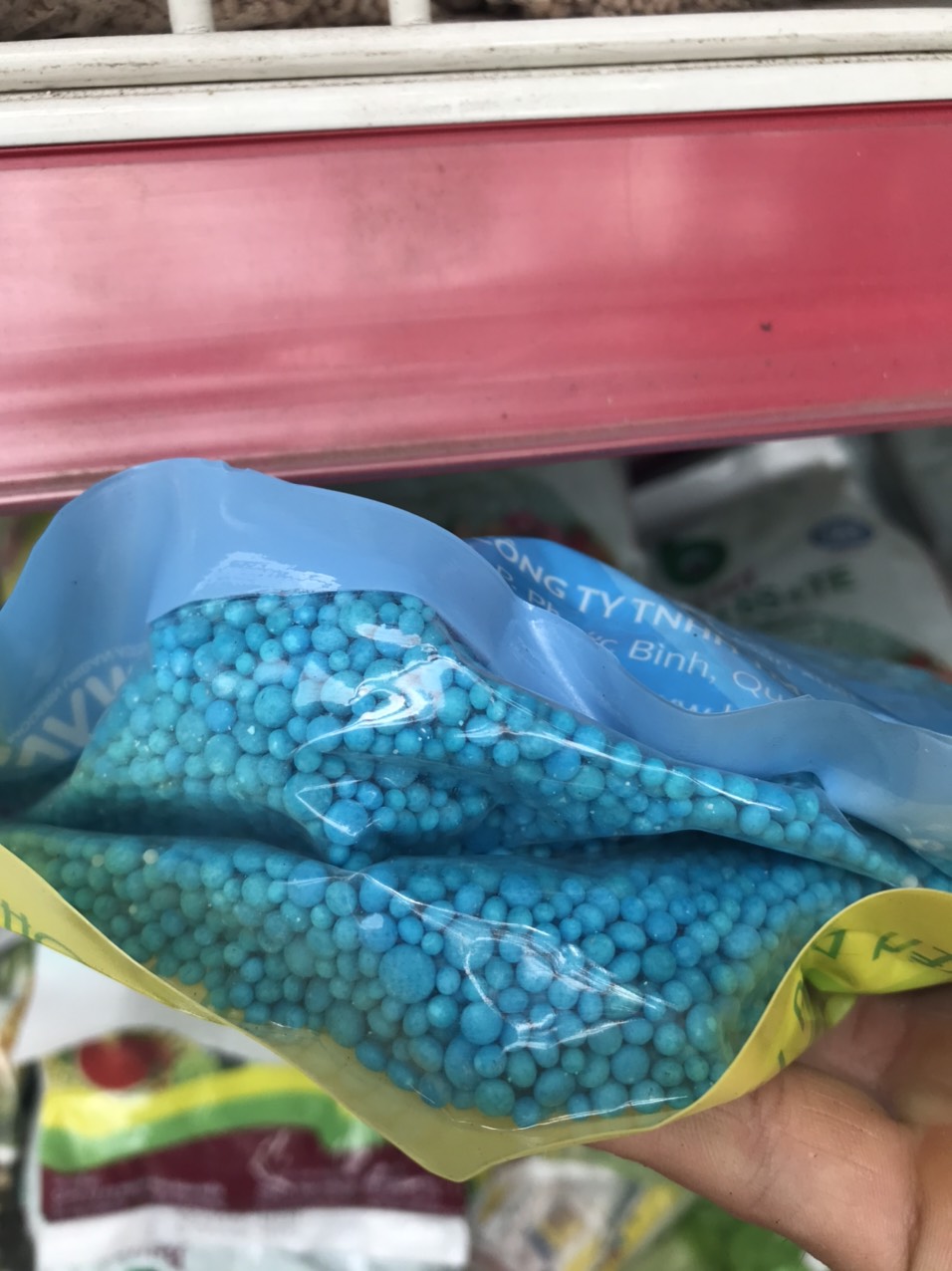 Phân NPK 30-9-9 gói 1kg MINRO
