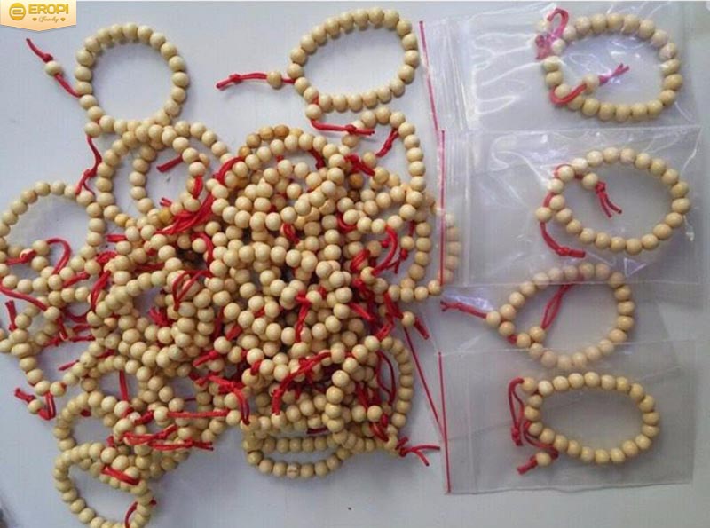 Vòng dâu tằm tránh tà cho bé VDT1
