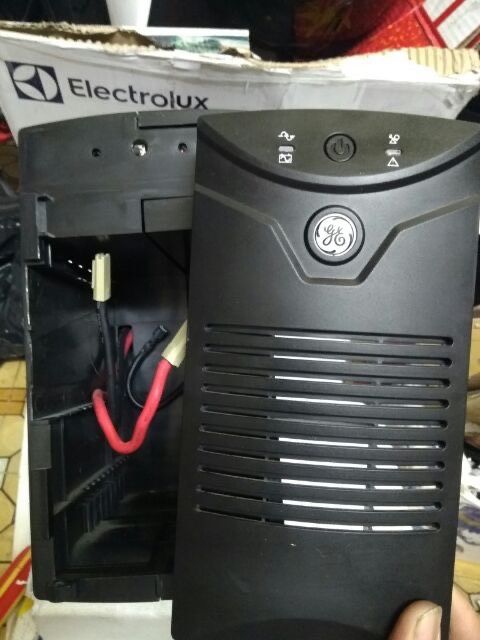 Bộ lưu điện UPS General Electric VCL 1000VA