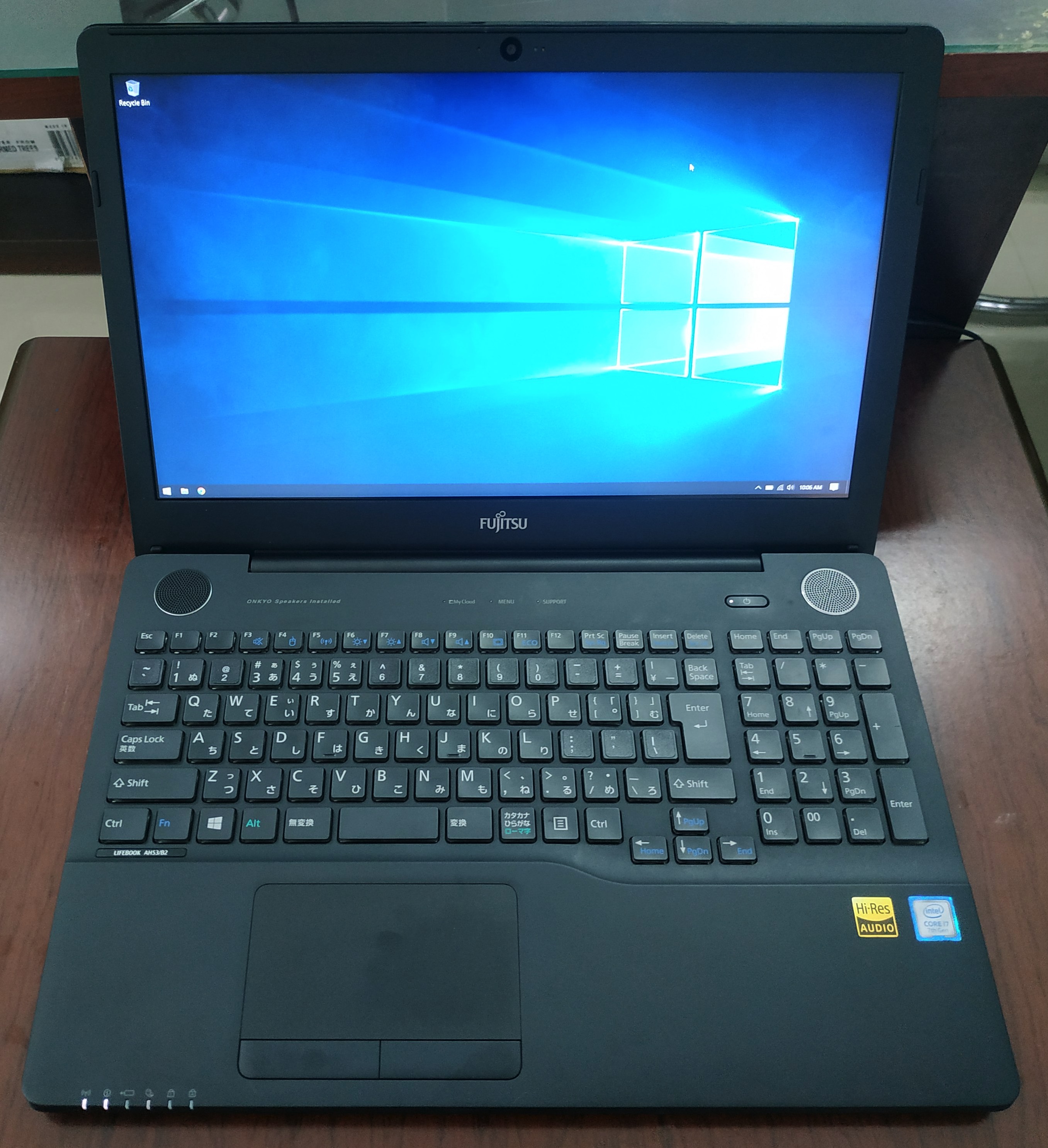 Laptop Fujitsu LIFEBOOK AH53/B2 CPU i7-7700HQ, RAM 8GB, SSD240GB