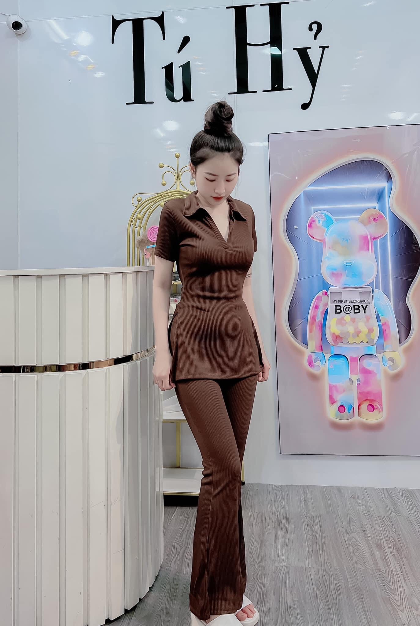 Set quần ống loe và áo thun cổ bẻ xẻ tà, quần ống rộng, áo polo trơn vạc dài, set công sở sang chảnh