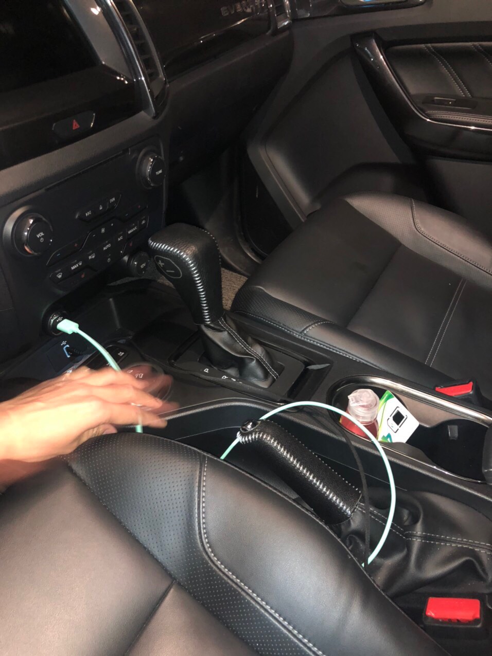 Bọc cần số Ford everest, WT, Rapter 2019 - 2020 AT