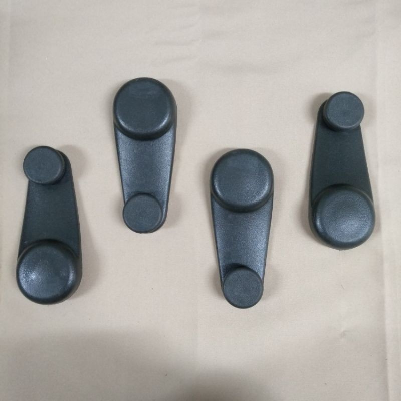 Tay quay kính của Thaco 950