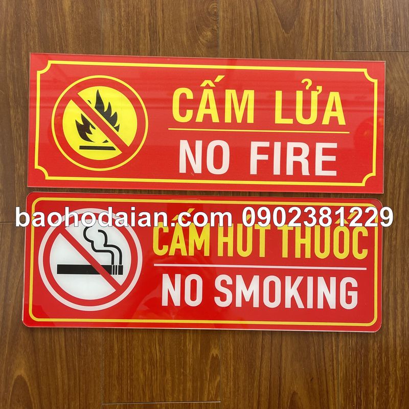 Bảng mica cấm lửa, cấm hút thuốc 15 x 30cm