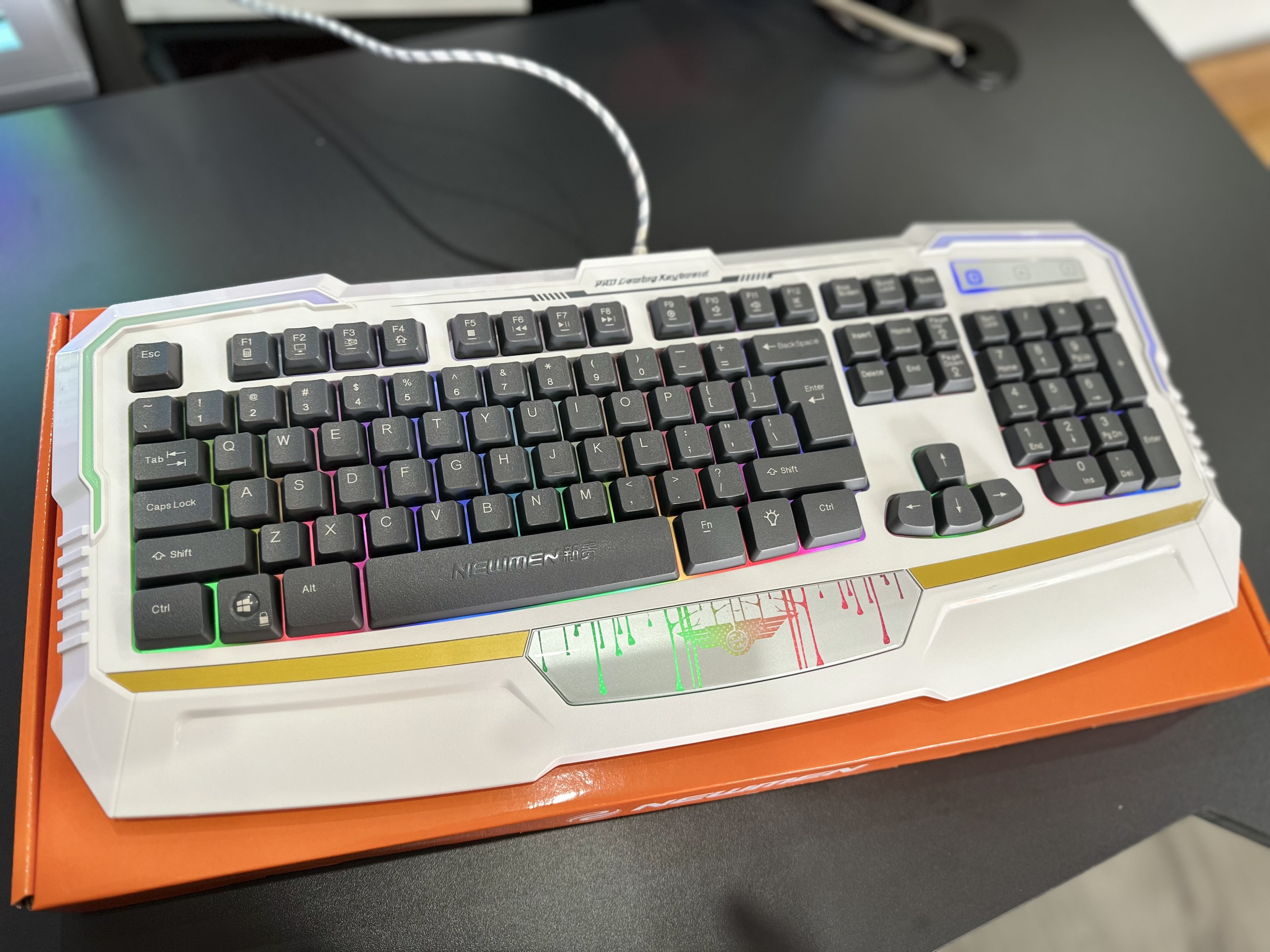 Bàn Phím Newmen KB813 LIGHTING GAMING Pro