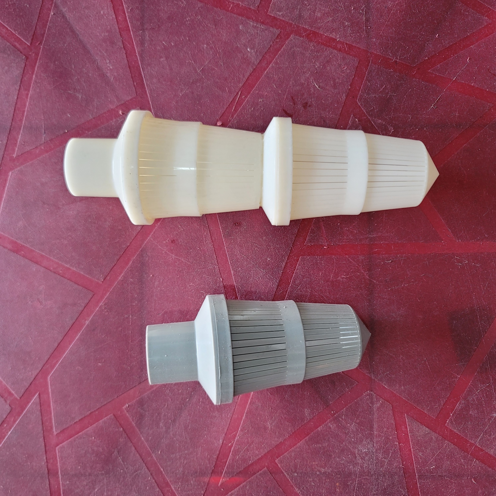Lower Comb Is Used for Water Filter Columns.
