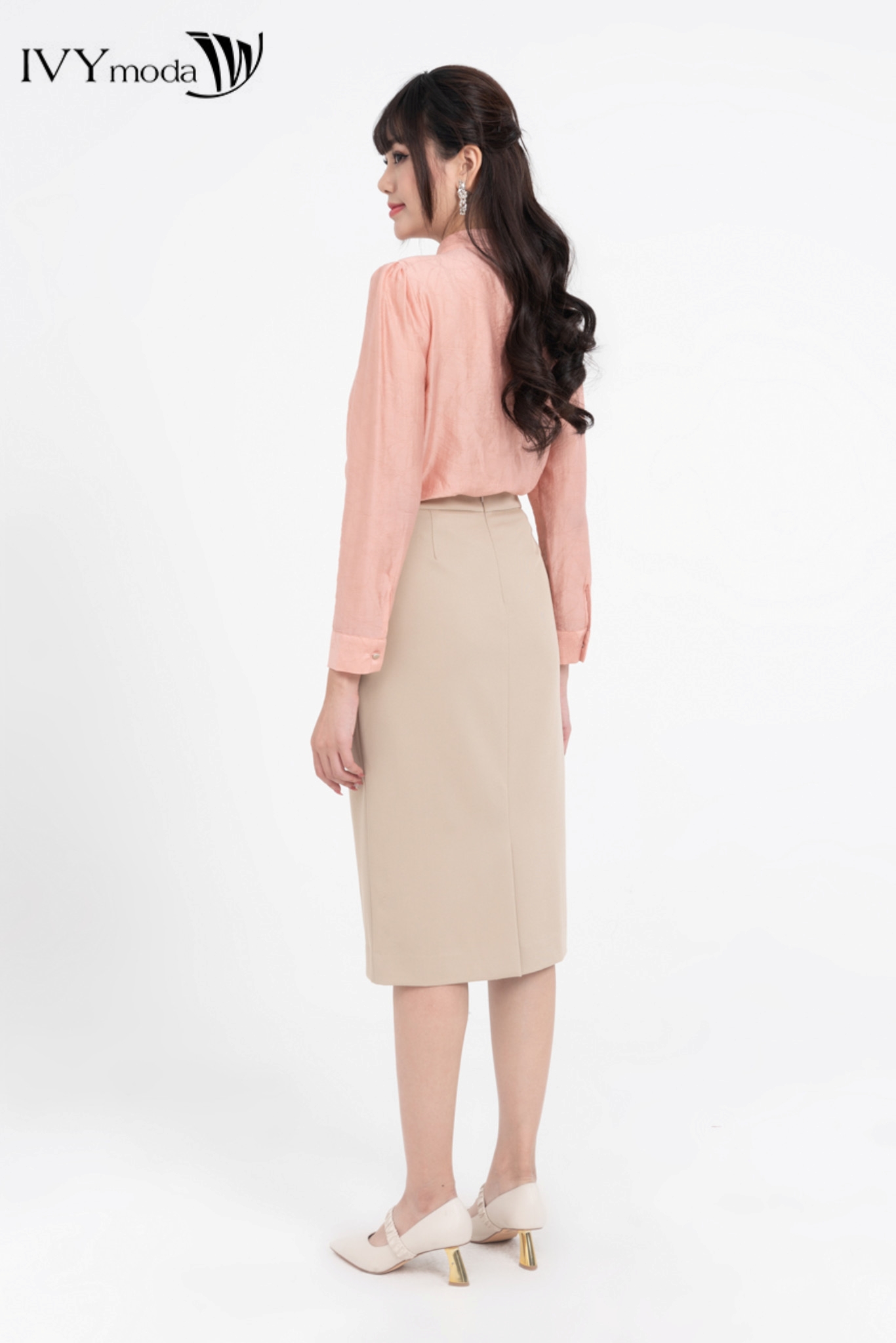 Áo lụa cổ xếp chéo IVY moda MS 17M8167