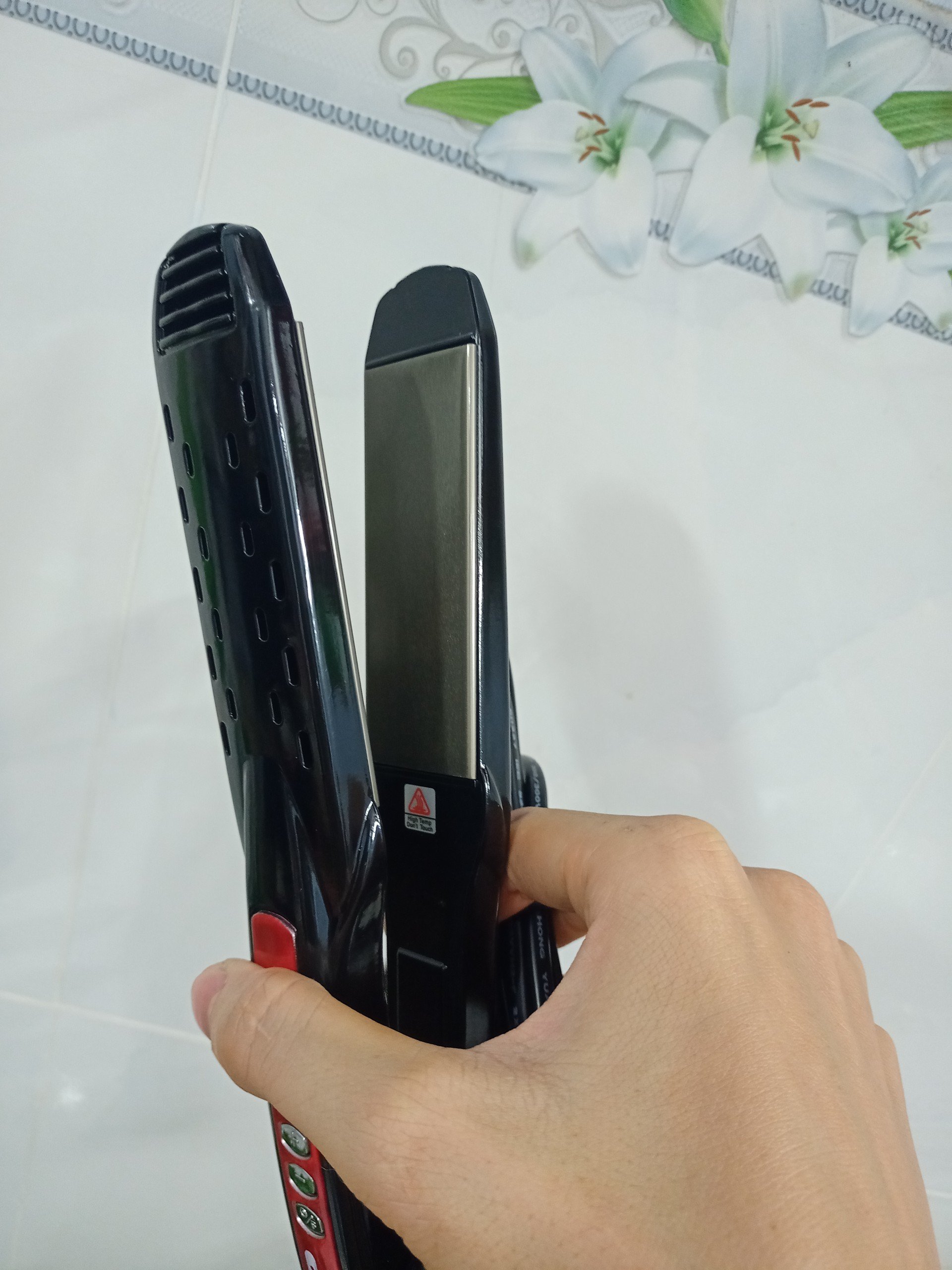 Máy kẹp duỗi tóc lưỡi lớn Davines - 1020